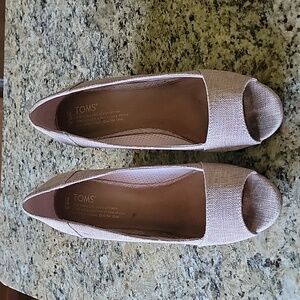 Toms Wedges Size 8.5